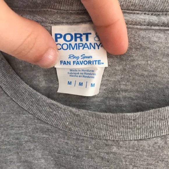 THE OFFICE Christmas T-Shirt - Picture 3 of 3